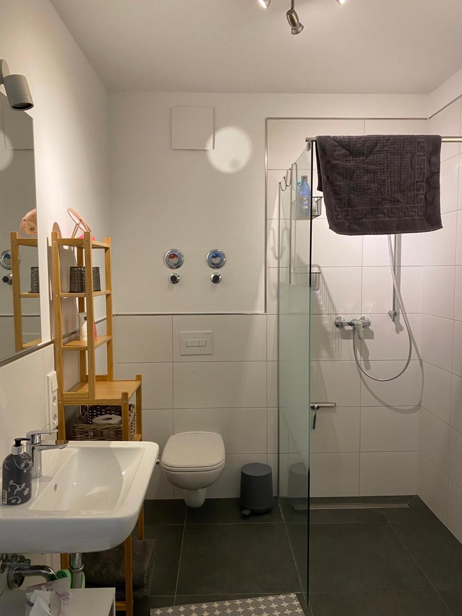 Exklusive Ferienwohnung 5Km Vom Centrum BRE Esterno foto